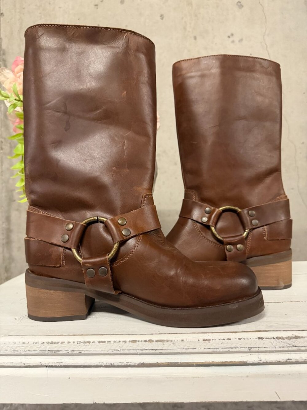 DINGO Harlee Harness Leather Round Toe Boots - Size 7 - Picture 2 of 8